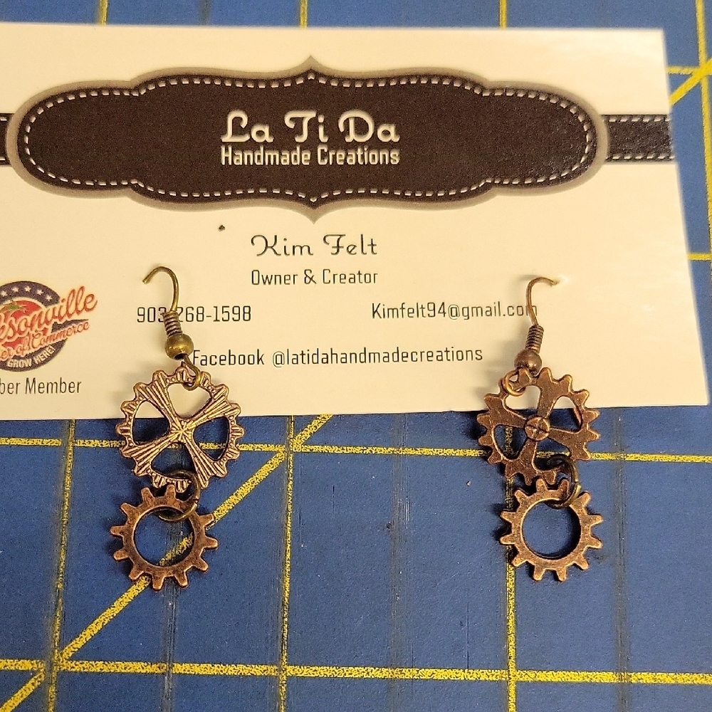 La Ti Da Handmade Steampunk Gear Earrings